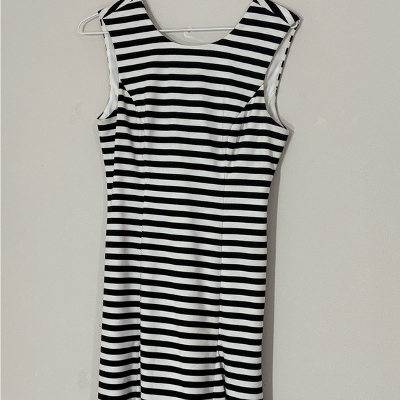 Vince Camuto Black & White Horizon Stripe Dress Classic Women Size 2 - Picture 2 of 7